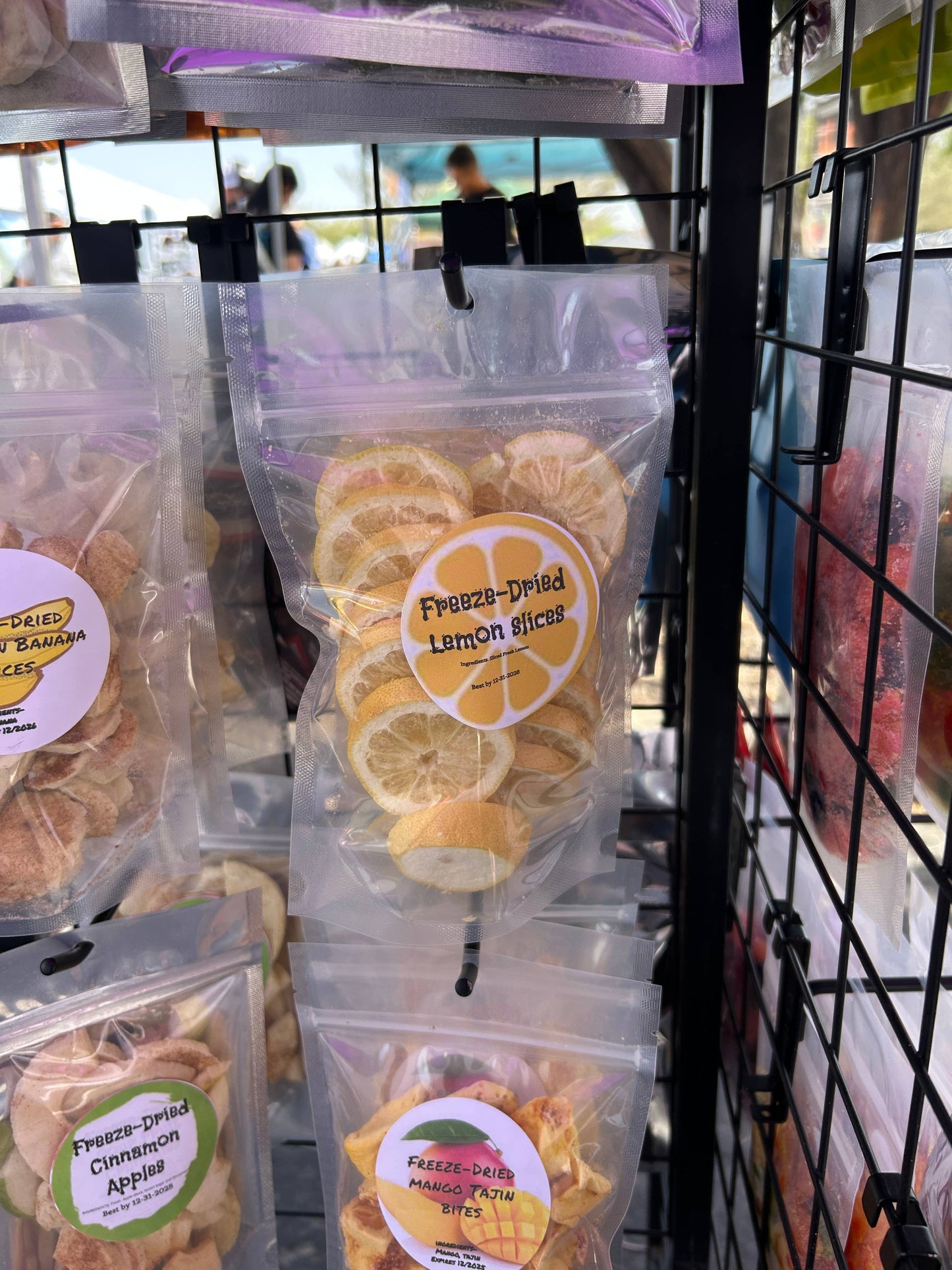 Freeze dried lemon slices