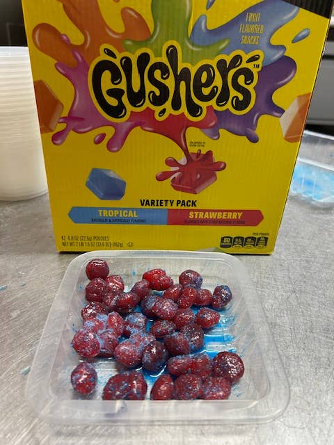Powder coated Gushers (**NOT FREEZE DRIED ***) 4oz container